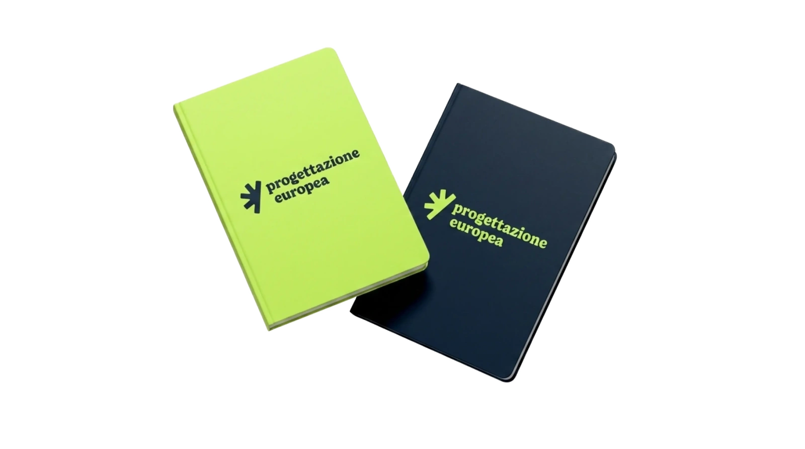 Coppia di notebook e agendine con i colori e i loghi di Progettazione Europea